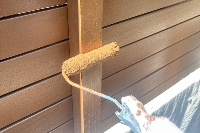 塗装をしている画像